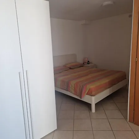 Caty House Bed & Breakfast Nettuno